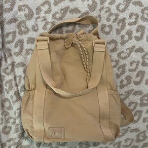 Beis bag the sport tote in beige